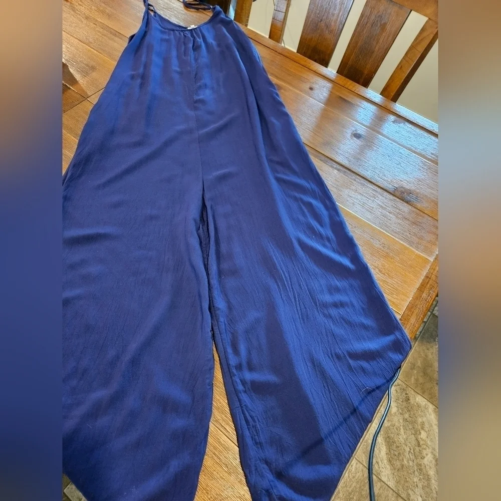 BUENOS NINOS NAVY BLUE JUMPSUIT SIDE POCKETS SPAGHETTI STRAPS SIZE MEDIUM - Picture 9 of 14